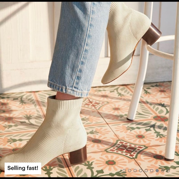 Everlane Glove Boot - Picture 3 of 5